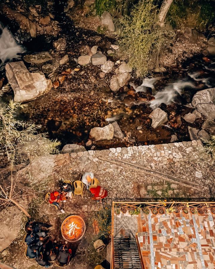 Madpackers Jibhi - Of Streamsides & Waterfalls エクステリア 写真